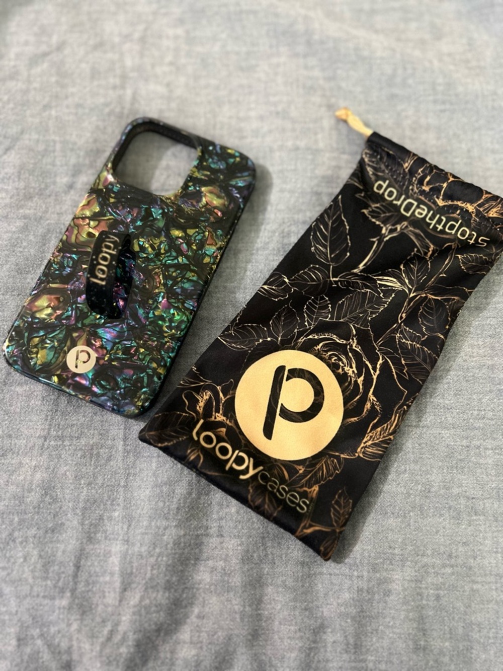 Loopy phone case in Abalone iridescent - Picture 2 of 4